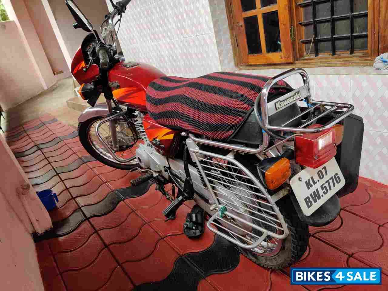 Maroon Bajaj 4SChampion