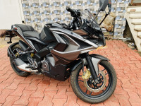 Black Bajaj Pulsar RS 200