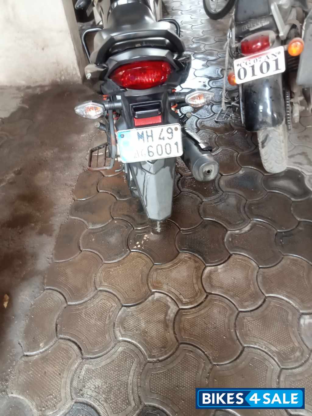 Black Honda CB Shine SP