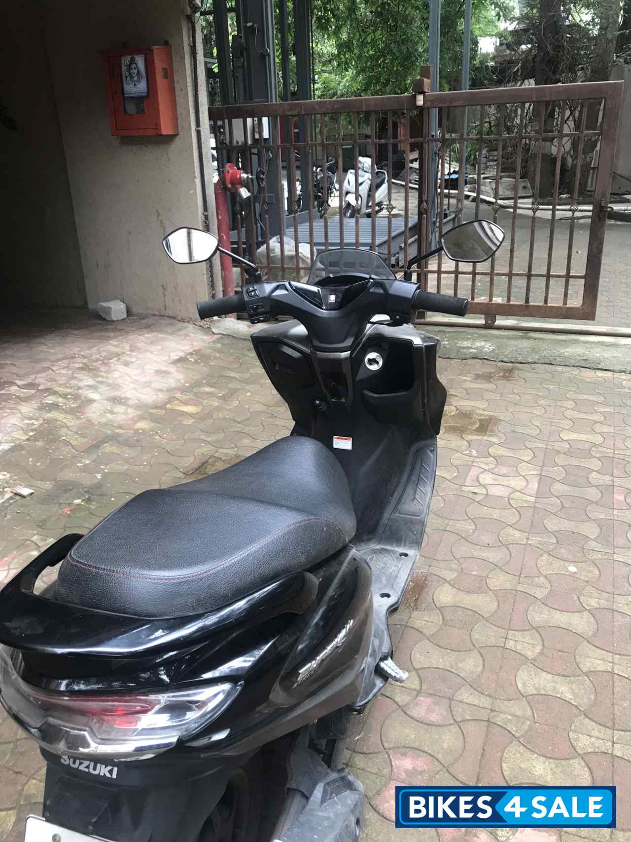 Black Suzuki Burgman Street