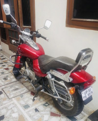 Bajaj Avenger 220 DTS-i