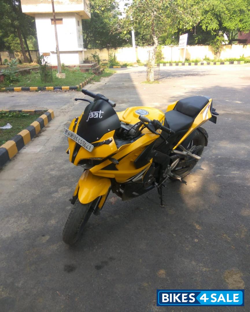Yellow Bajaj Pulsar RS 200