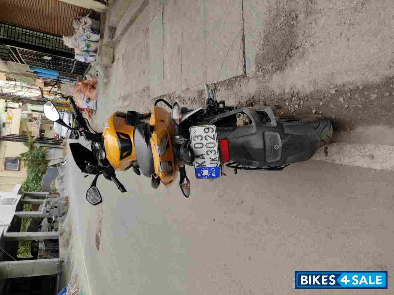 Yellow Bajaj Pulsar 200 NS