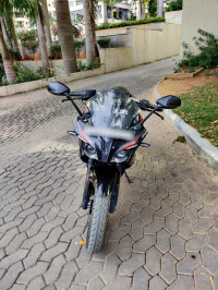 Bajaj Pulsar RS 200