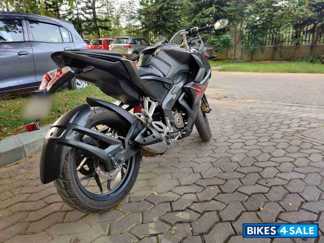 Bajaj Pulsar RS 200
