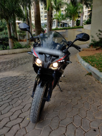 Bajaj Pulsar RS 200