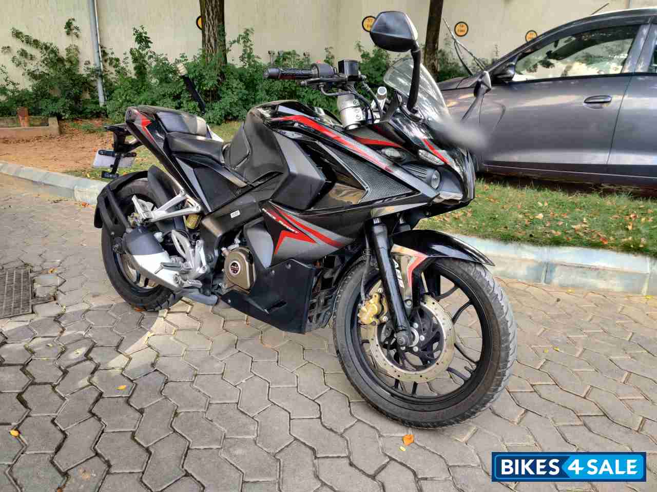 Bajaj Pulsar RS 200