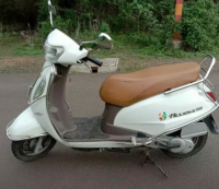 White Suzuki Access 125 Special Edition