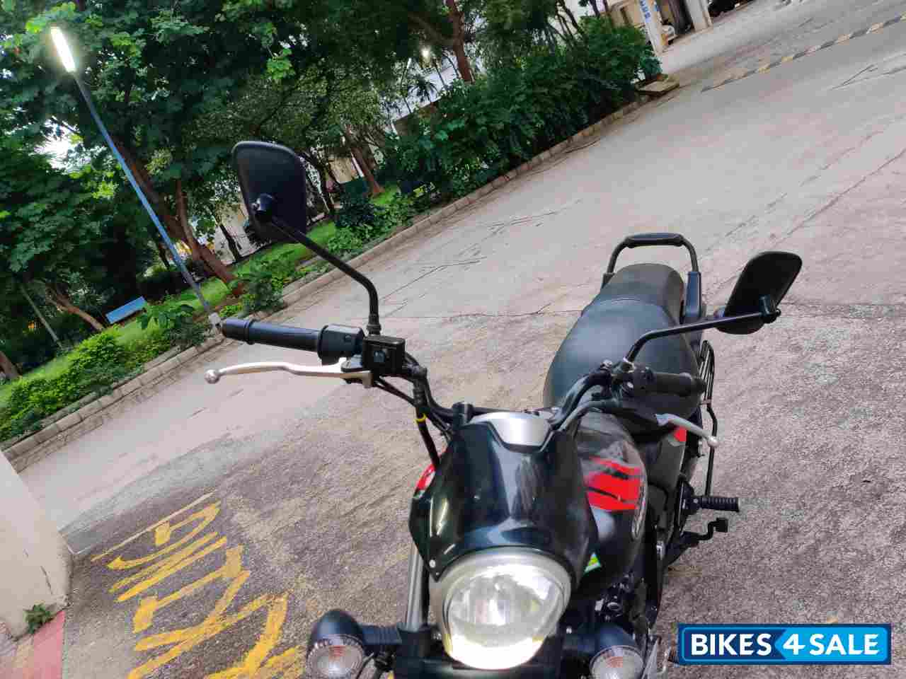 Black Bajaj Avenger Street 220