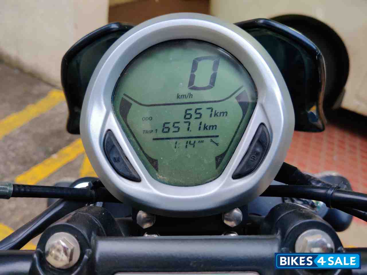 Black Bajaj Avenger Street 220