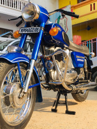 Ideal Jawa Yezdi Classic
