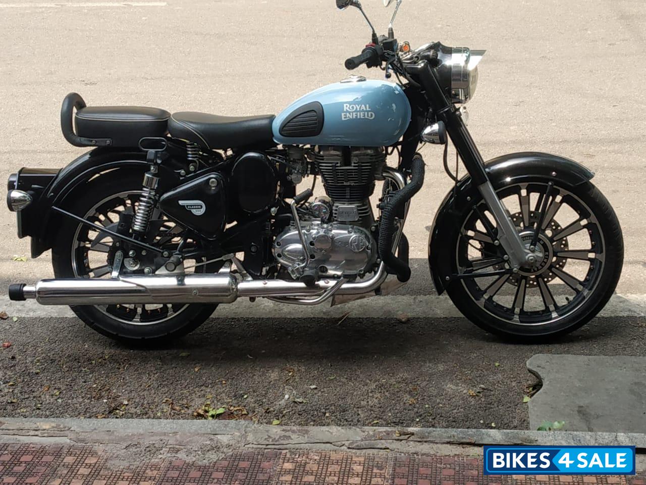 Royal Enfield Classic 350 Redditch Blue Royal Enfield Classic 350 Redditch Blue