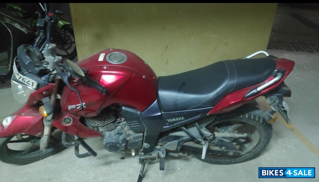 Red Yamaha FZ16