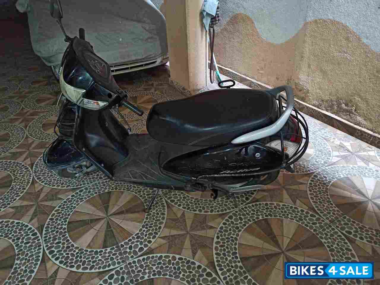 Black Honda Activa