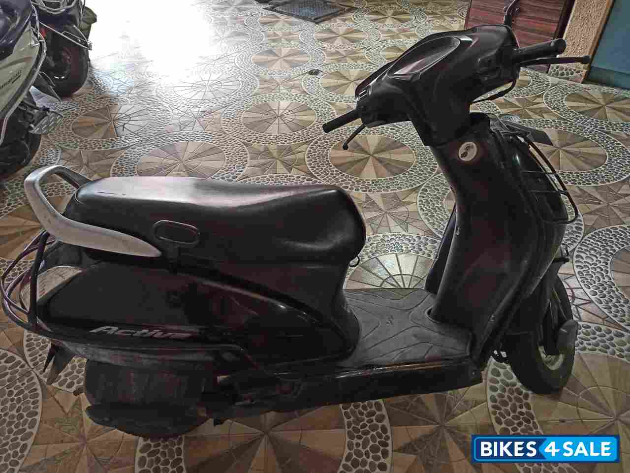 Black Honda Activa