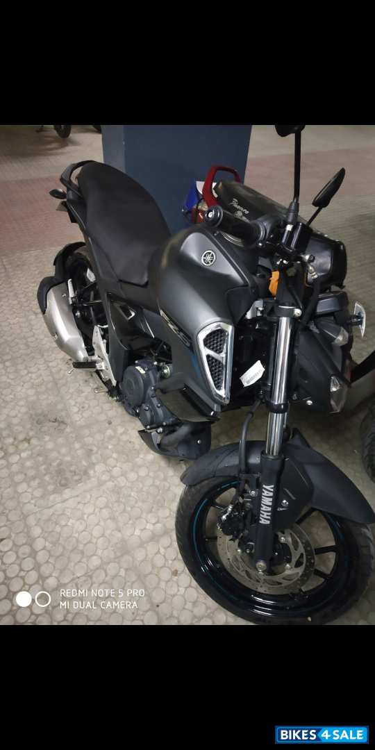 Black Yamaha FZ-S FI V3