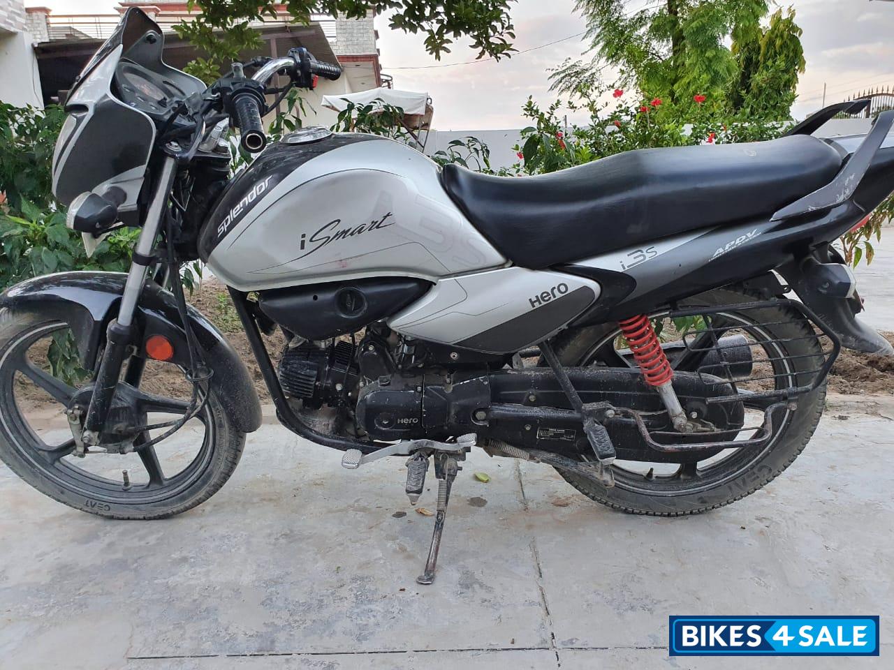 Silver Black Hero Splendor iSmart