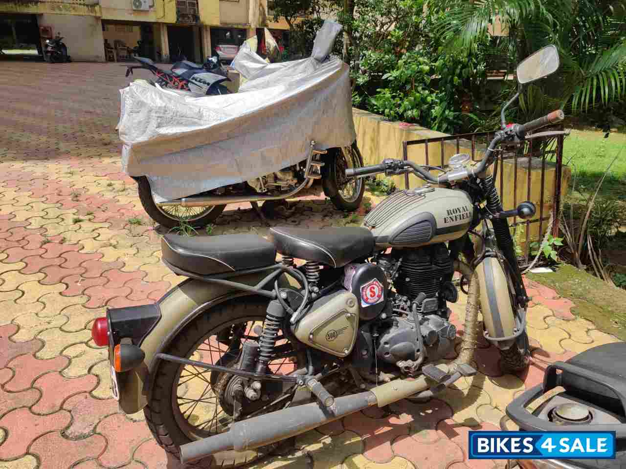 Royal Enfield Classic Desert Storm