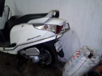 P S White Honda Aviator
