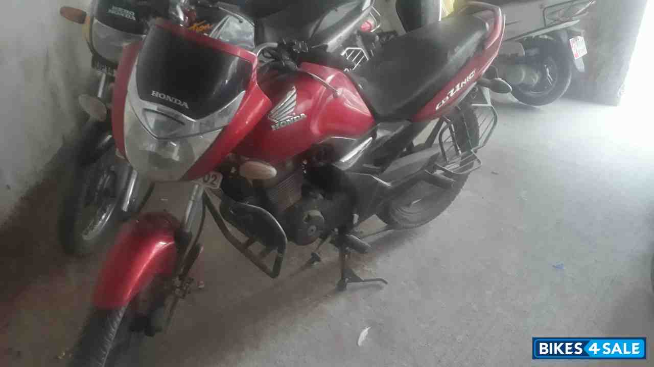 Red Honda CB Unicorn