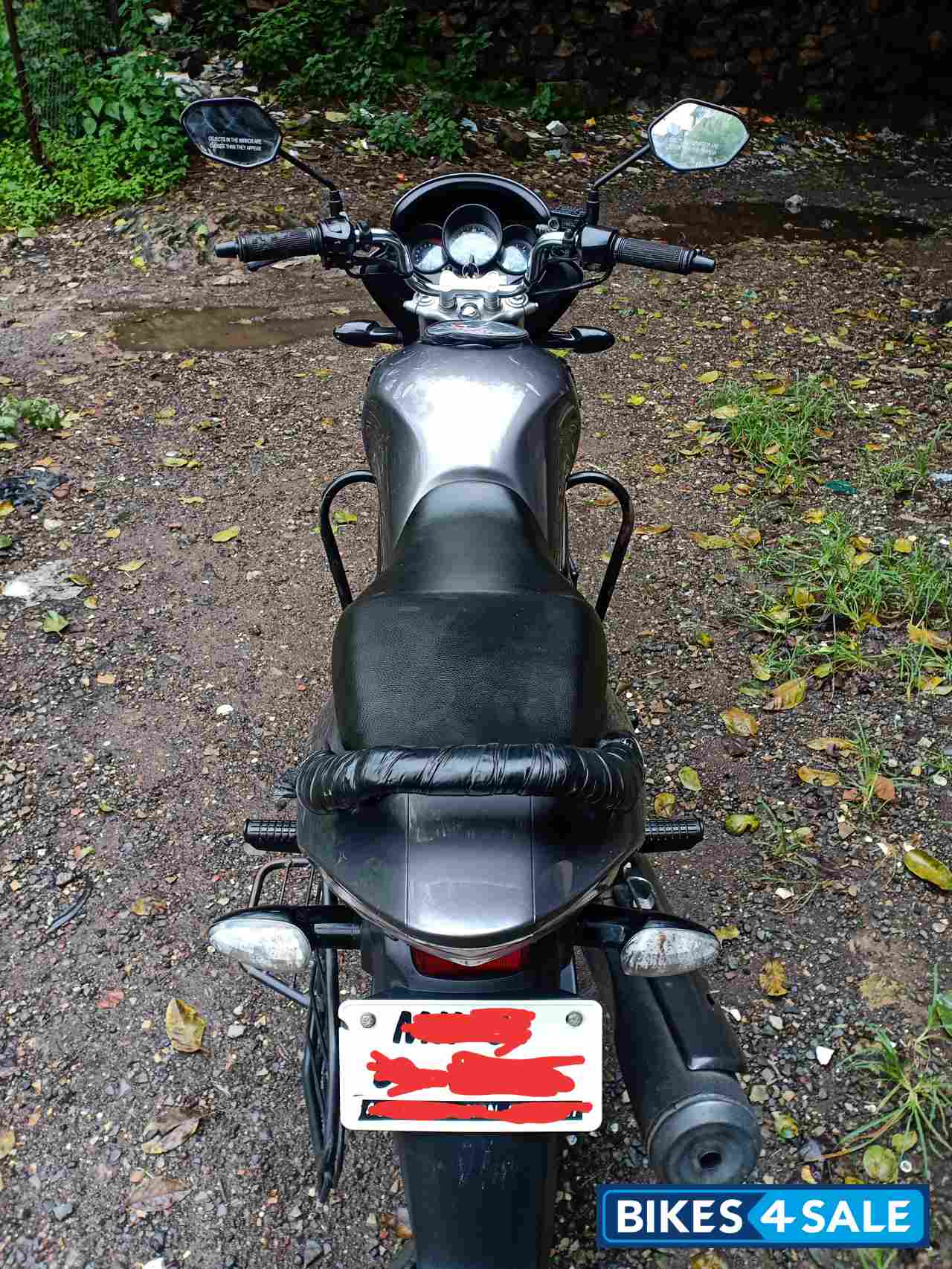 Grey Metallic Honda CB Unicorn