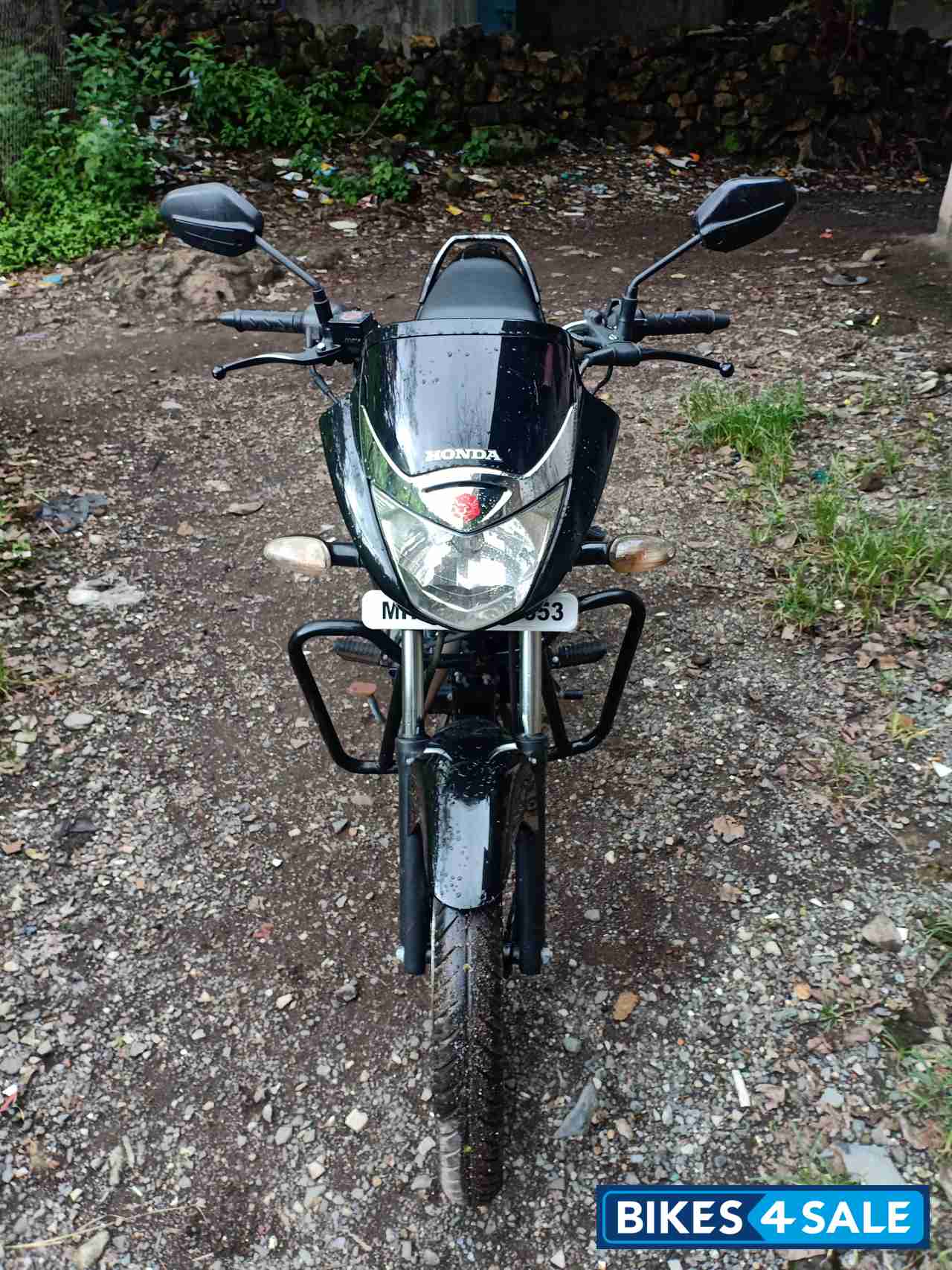 Black Honda CB Unicorn