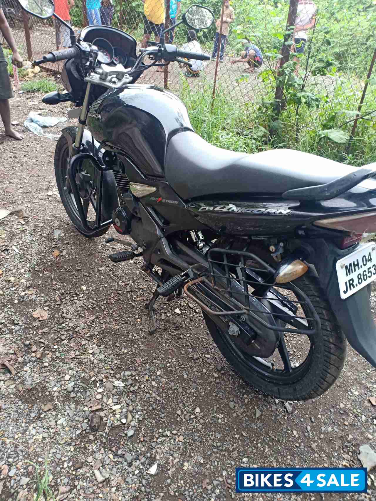 Black Honda CB Unicorn