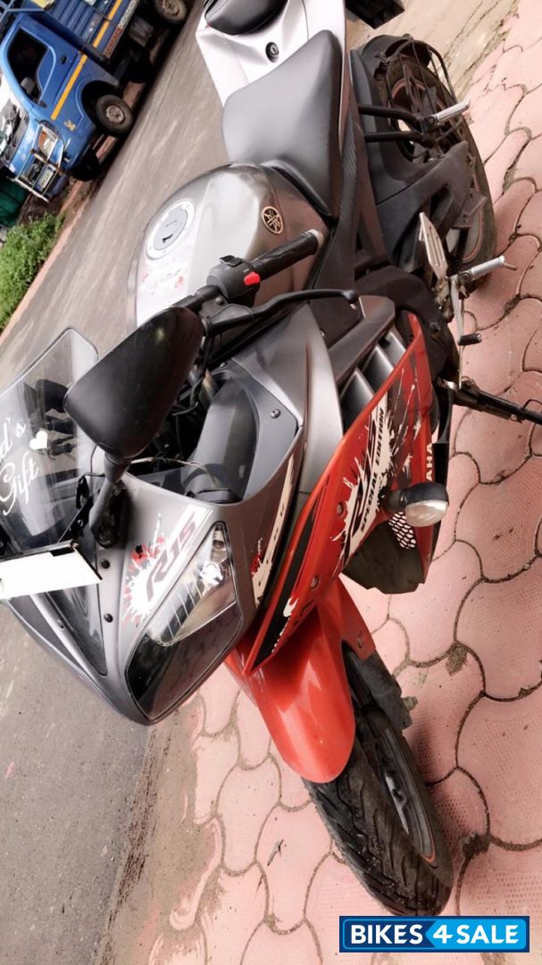 Yamaha YZF R15 V2
