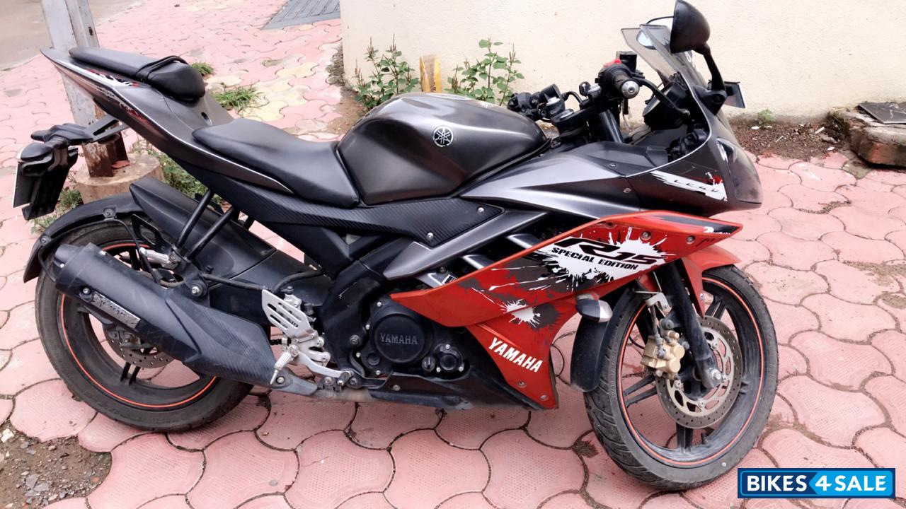 Yamaha YZF R15 V2