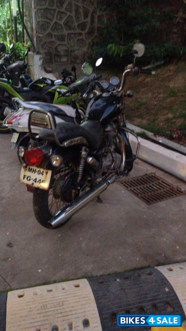 Black Royal Enfield Thunderbird 350