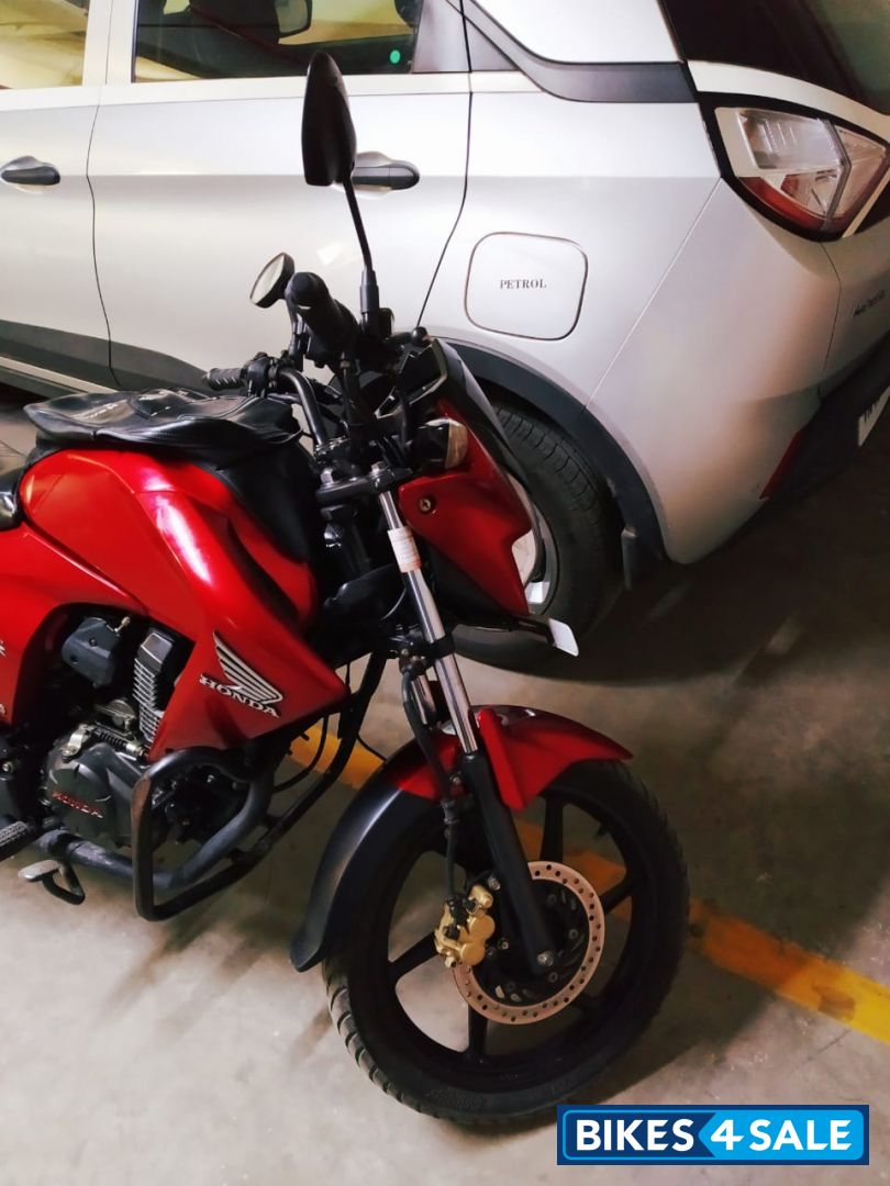 Red Honda Unicorn Dazzler