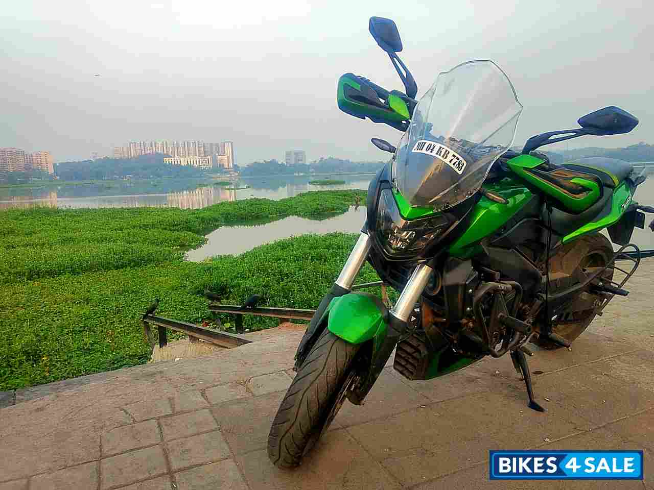 Green Bajaj Dominar DOMINAR 400 UG