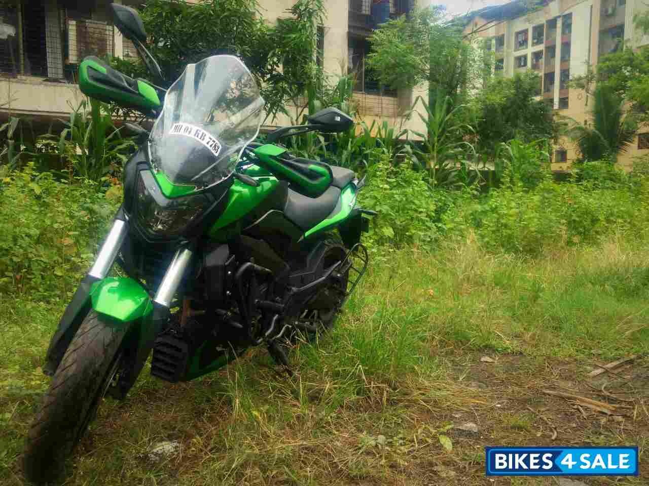 Green Bajaj Dominar DOMINAR 400 UG