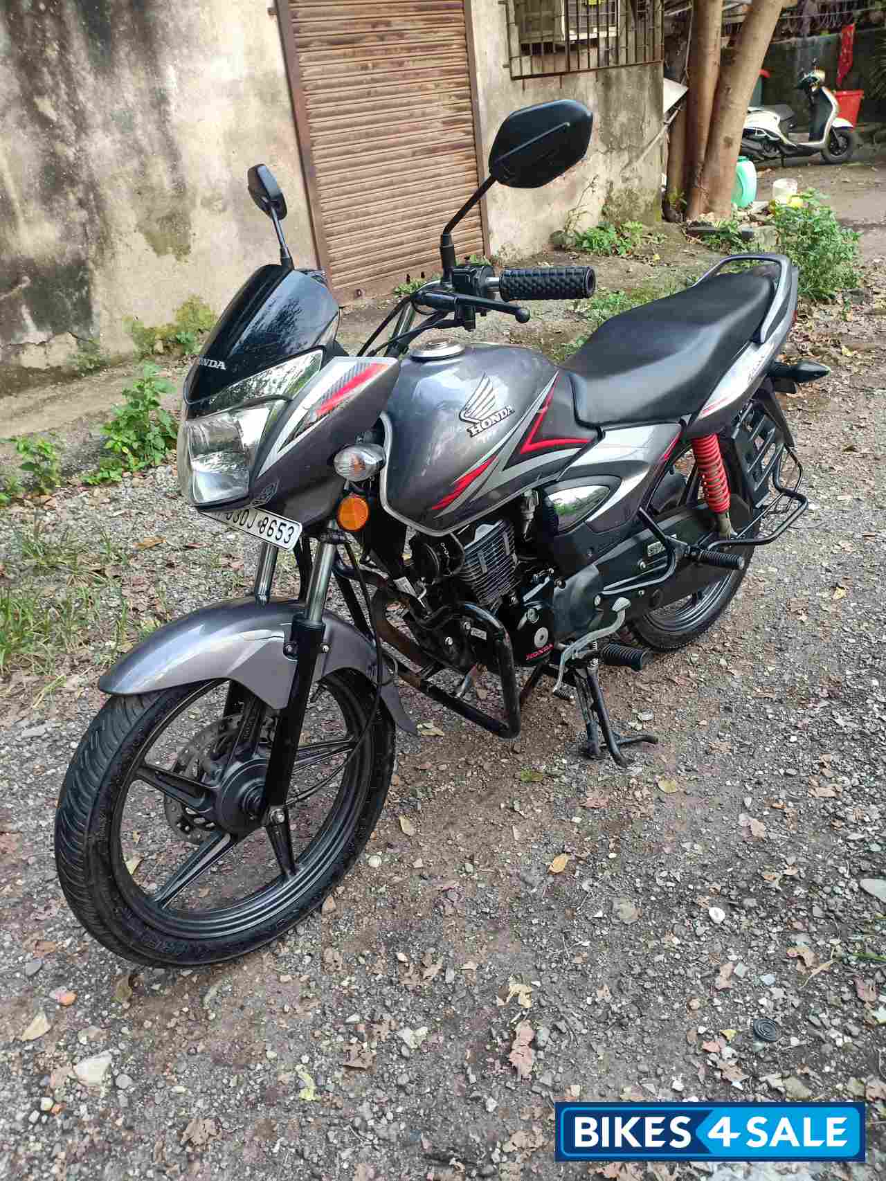 Grey Metallic Honda CB Shine