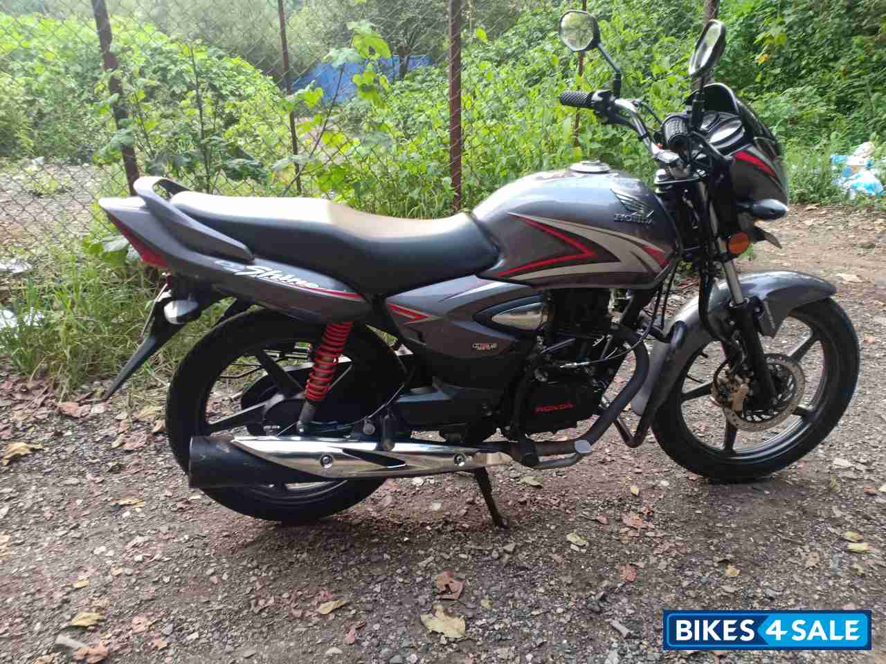 Grey Metallic Honda CB Shine