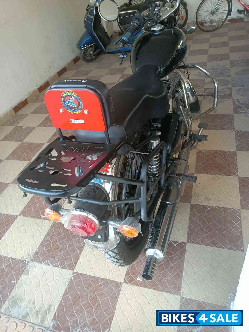 Magic Black Royal Enfield Bullet Electra Twinspark