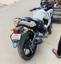 White Yamaha Fazer