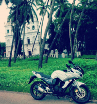 White Yamaha Fazer