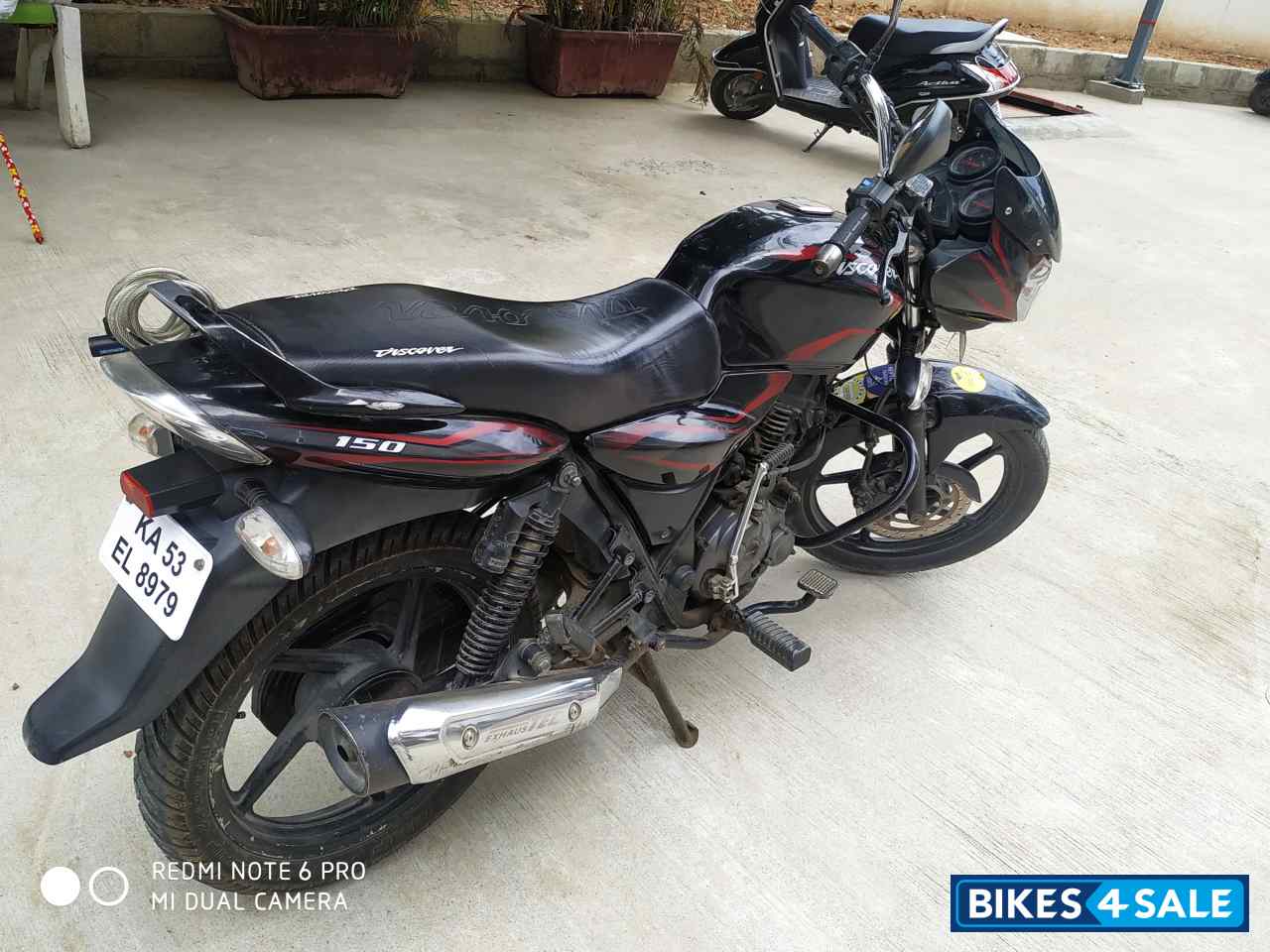 Black & Red Bajaj Discover DTSi 150