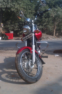 Bajaj Avenger 180 DTS-i