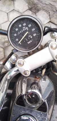 Black Bajaj Avenger 220 DTS-i