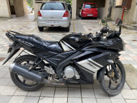 Midnight Black Yamaha YZF R15