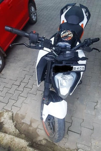 White KTM Duke 250