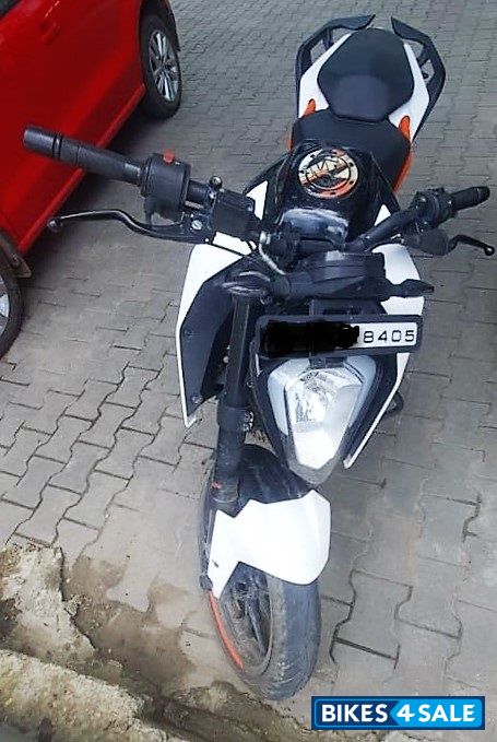 White KTM Duke 250