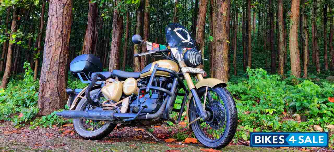 Desert Storm Royal Enfield Classic Desert Storm