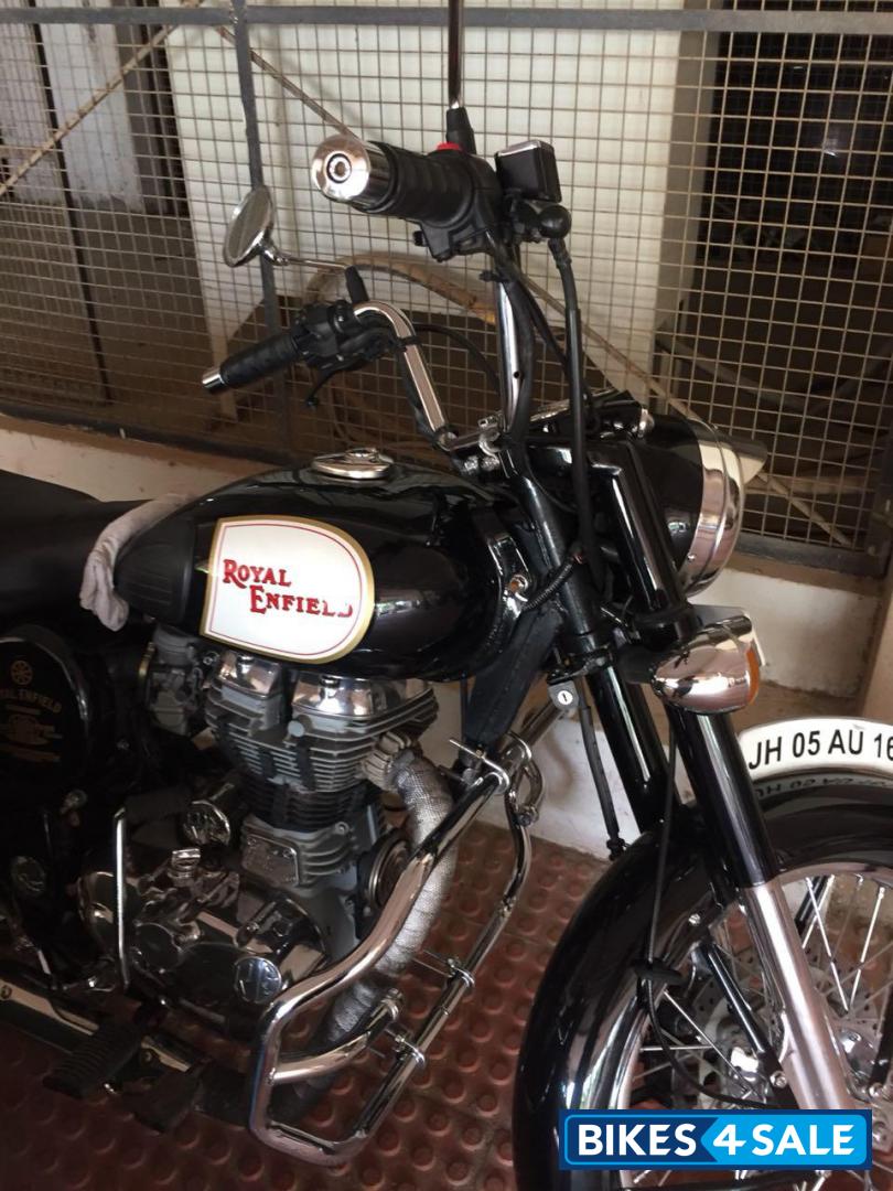 Black Royal Enfield Classic 350