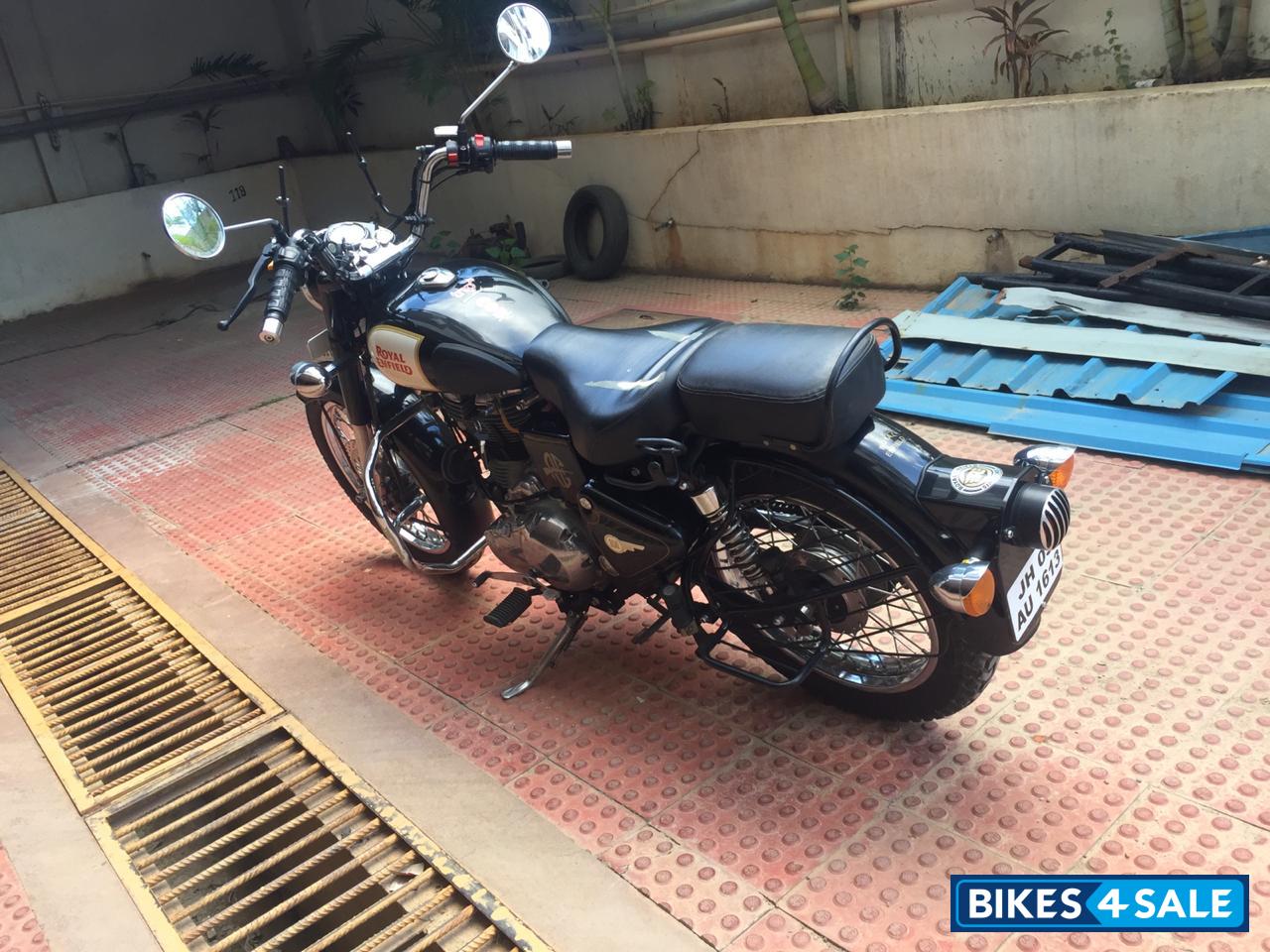 Black Royal Enfield Classic 350