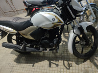 White Yamaha Saluto 125