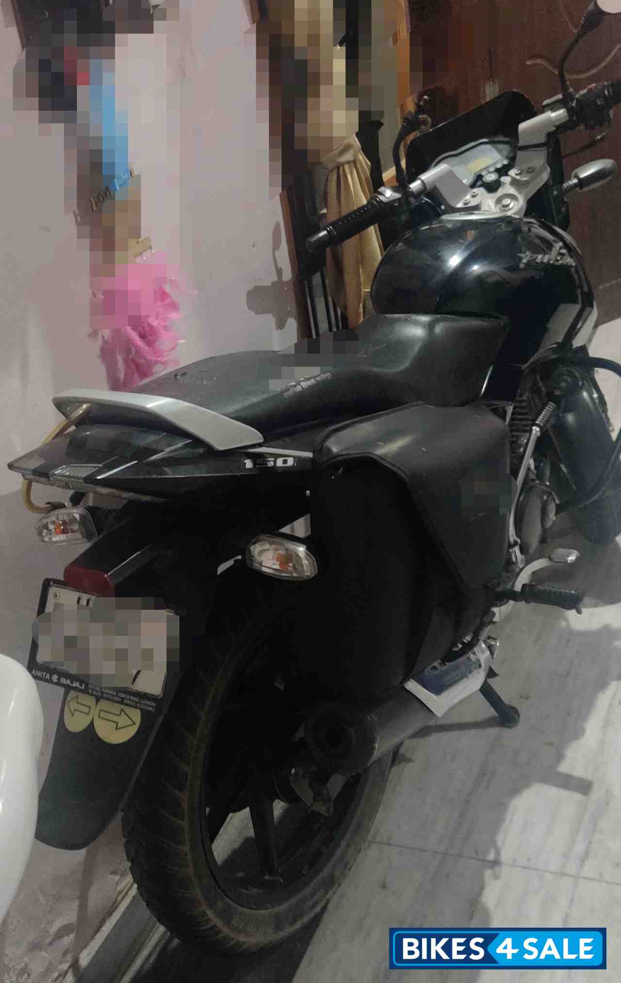 Black Bajaj Pulsar 150 DTSi