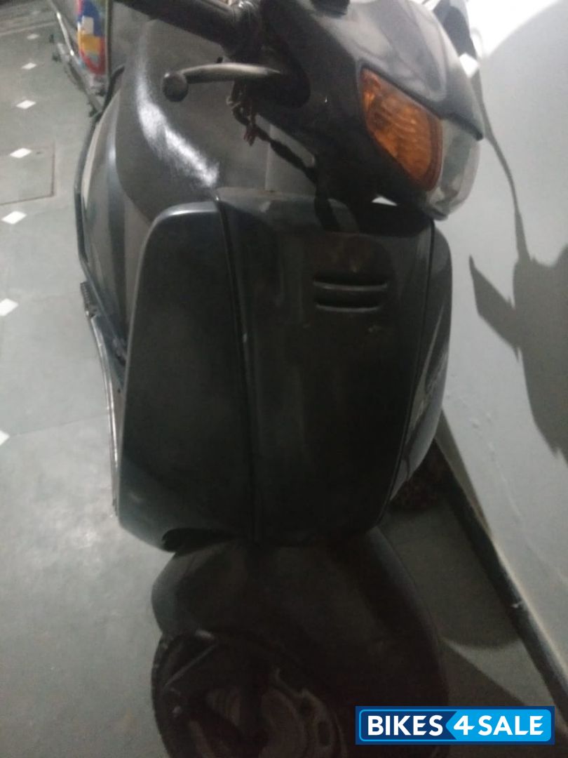 Silver Honda Activa